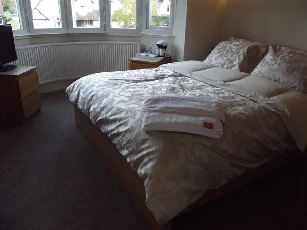 Broad Oaks B&B Solihull Esterno foto